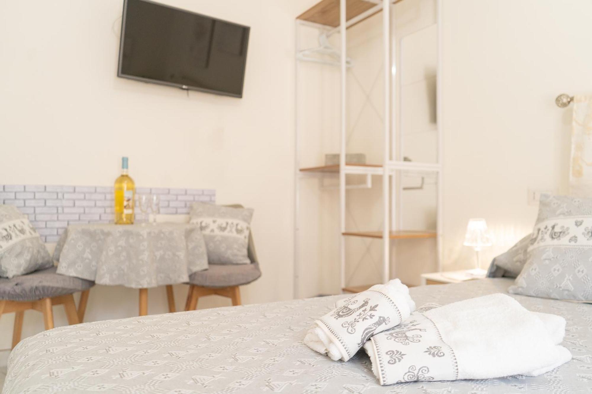 White Bike Rooms 西尼斯科拉 外观 照片